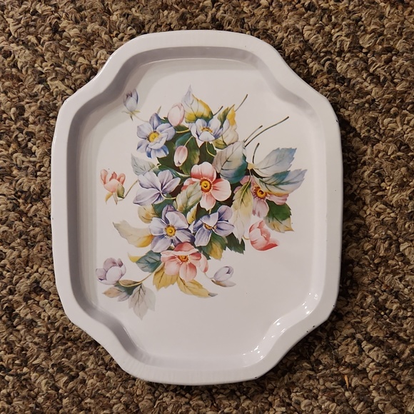 3 Small Vintage Decorative Snack Tin Trays - Picture 5 of 10